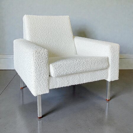vintage fauteuil met offwhite  boucle stof 