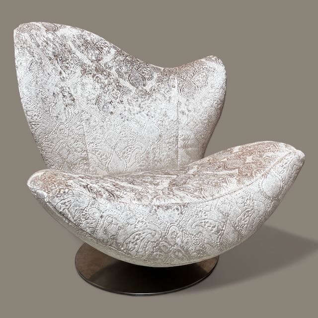 Hoogglans stof op Esprit Wave draaifauteuil