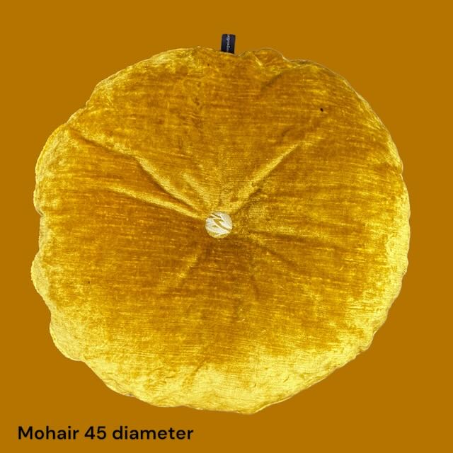 Mohair sierkussen doorsnede 48 cm